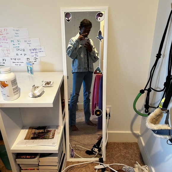 Meet your Posher, Dae - Picture 1 of 1